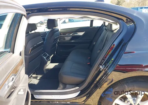 2018 BMW 740I из США, поврежденный, VIN WBA7E2C56JG743030